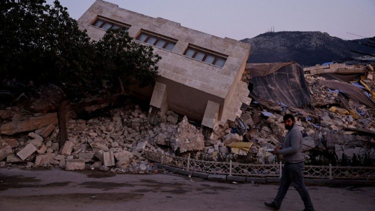 Turkey Earthquake:  rescue effort to focus on shelter and infrastructure